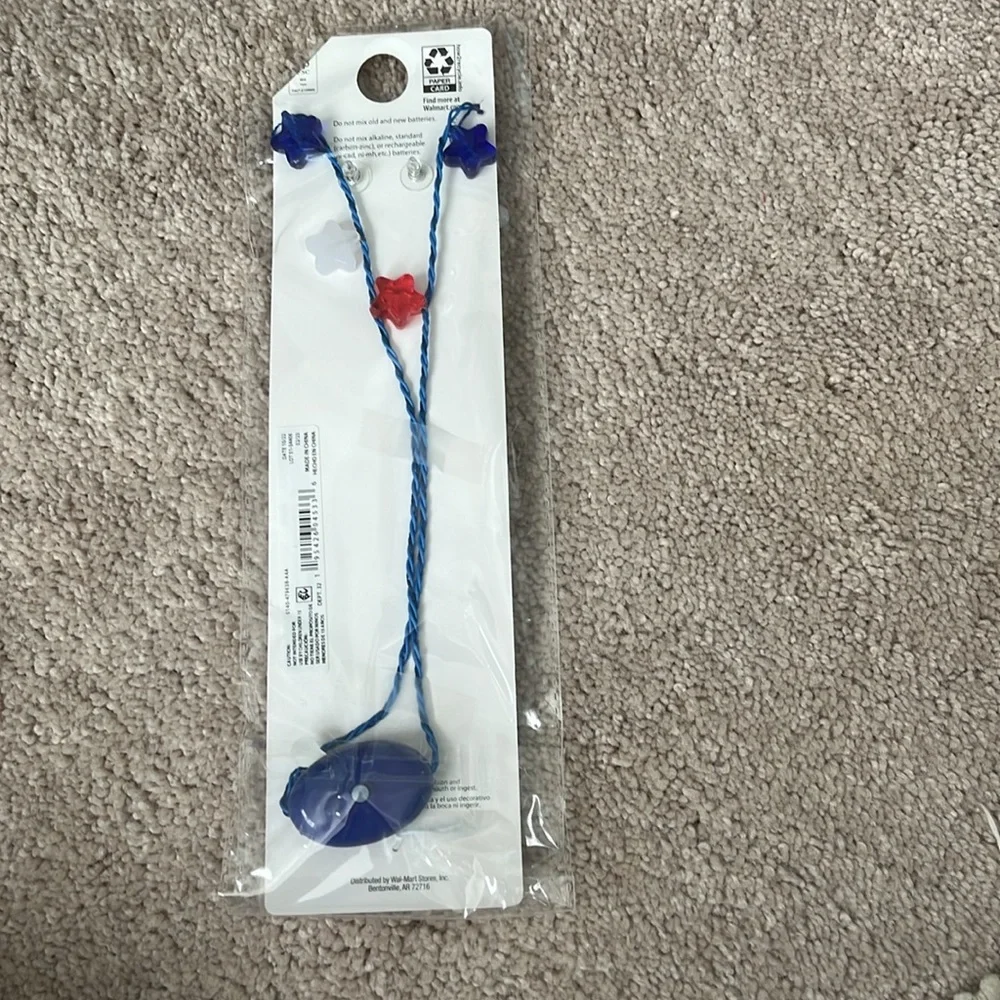 Patriotic set 3 earrings and light up stars necklace with earrings